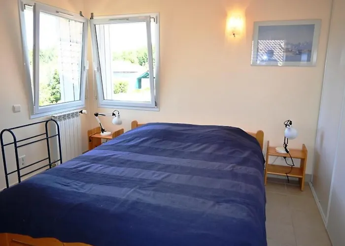 Maison 4 Avec Piscine, à 8 Min Du De - Fr-1-521-249